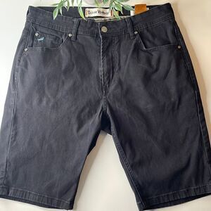 Tailor Vintage cotton chino shorts. Size 36. Slim fit. New Canaan. Stretch